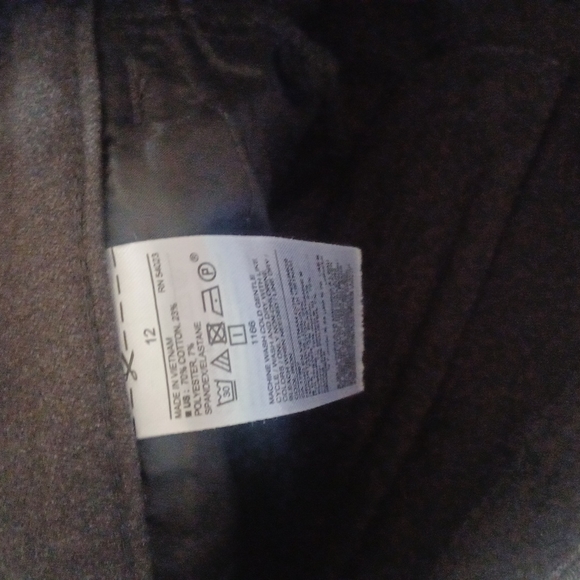 Charcoal Grey old Navy pixie ankle pants - Picture 3 of 3